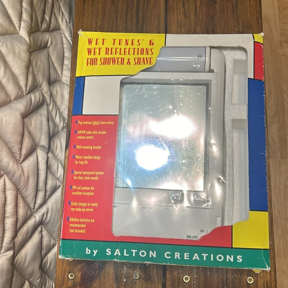 Vintage 1994 Salton Wet Tunes for shower and shave